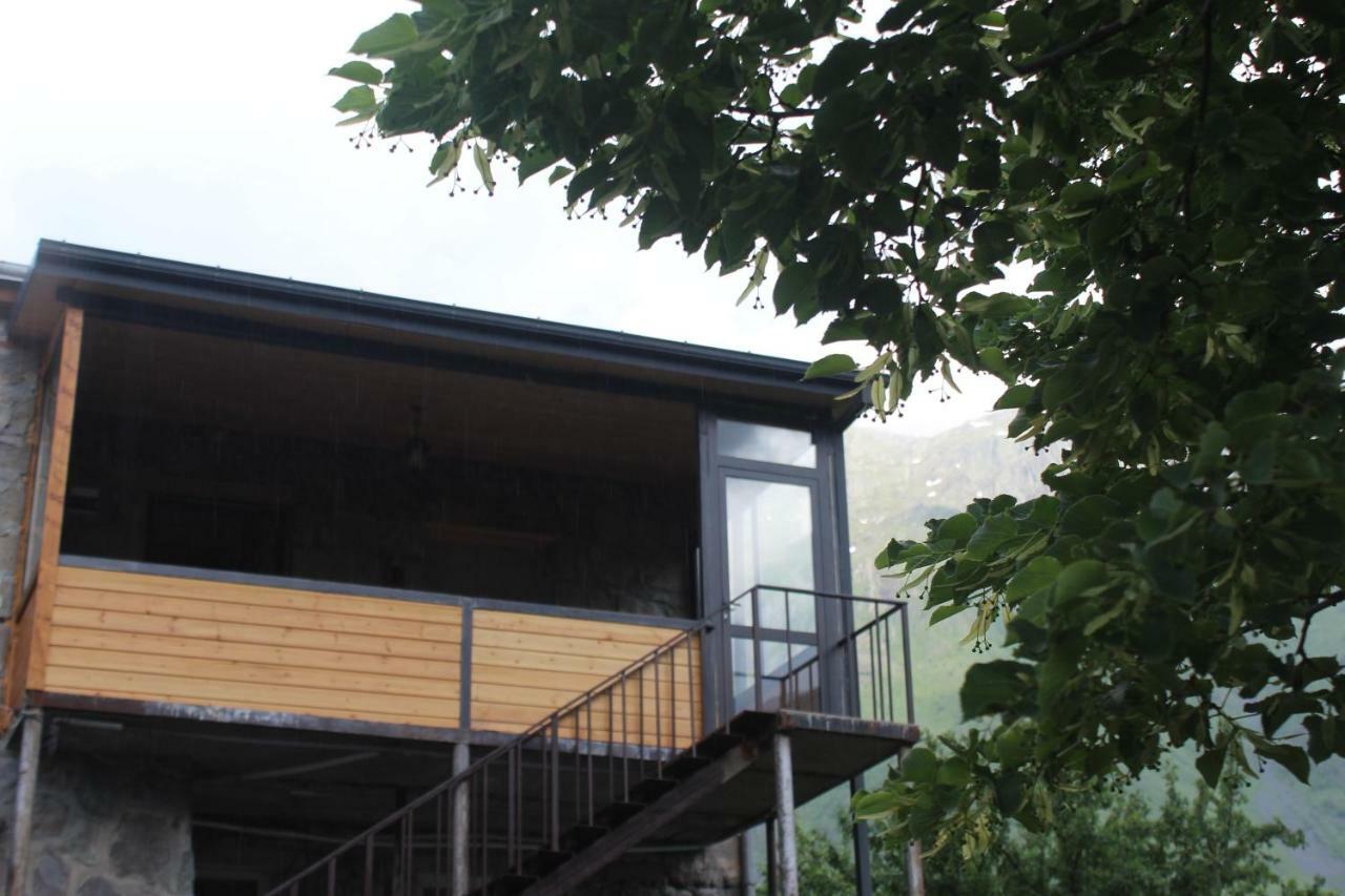 Hotel Rustaveli St11 à Kazbegi Extérieur photo