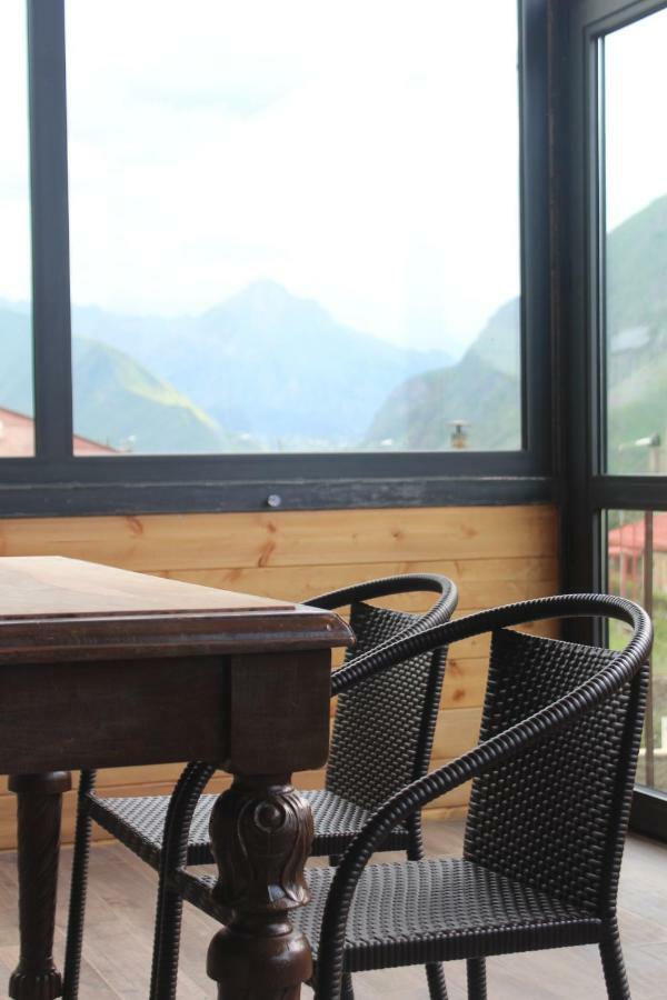 Hotel Rustaveli St11 à Kazbegi Extérieur photo
